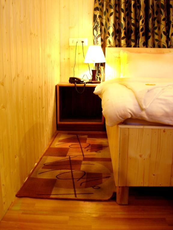 Ikraam Inn Bed & Breakfast Srīnagar Habitación foto