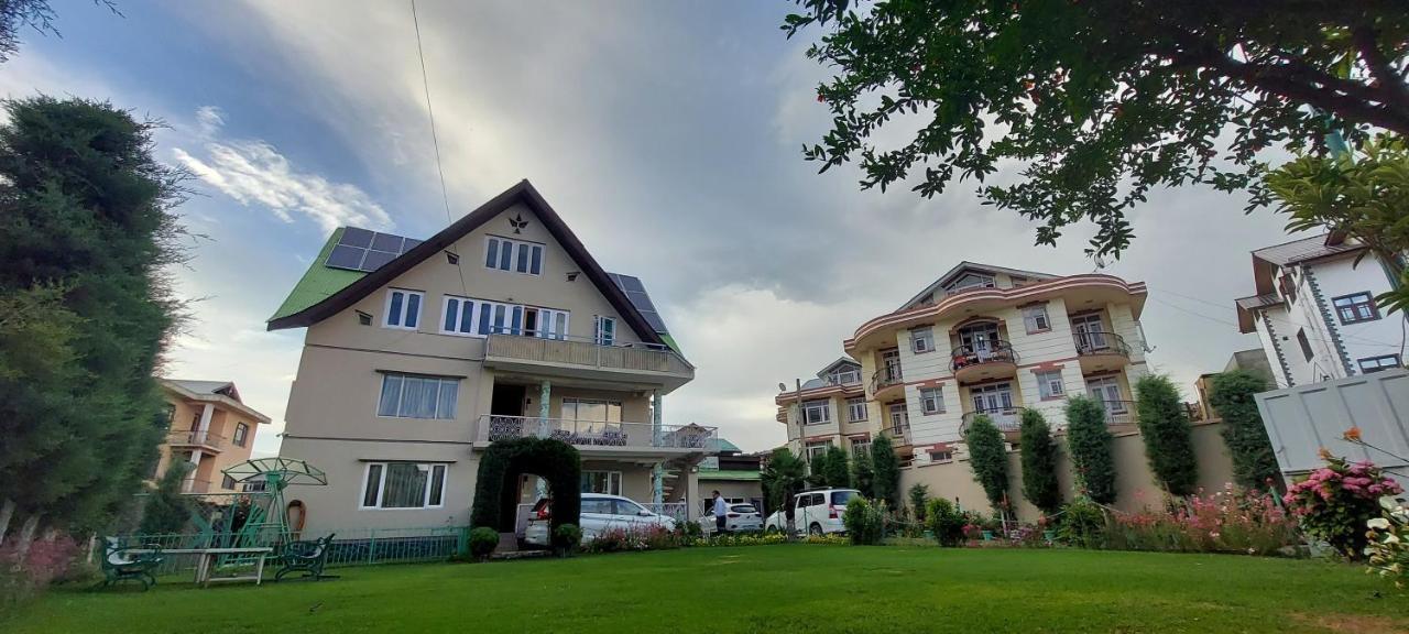 Ikraam Inn Bed & Breakfast Srīnagar Exterior foto