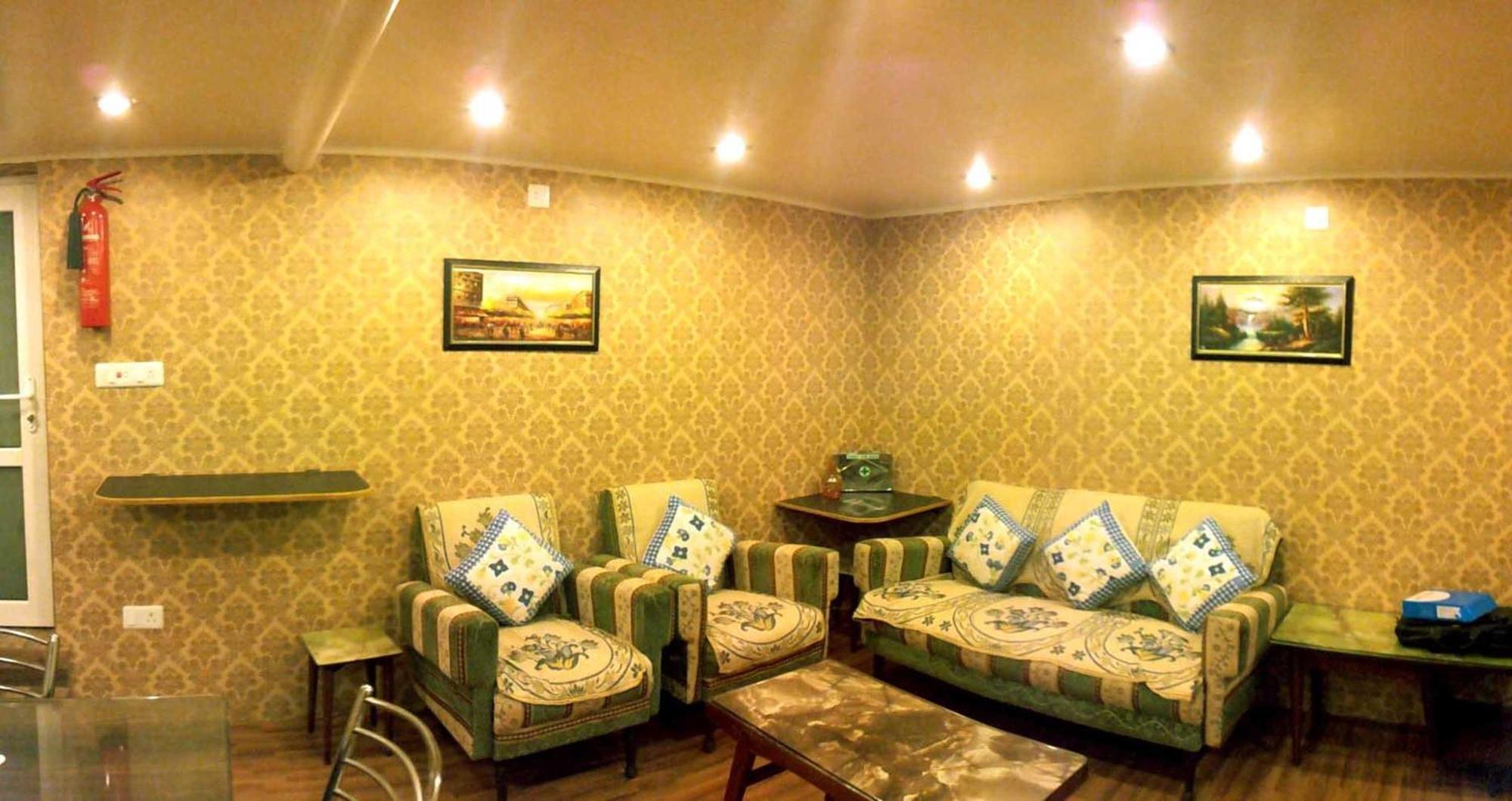 Ikraam Inn Bed & Breakfast Srīnagar Exterior foto