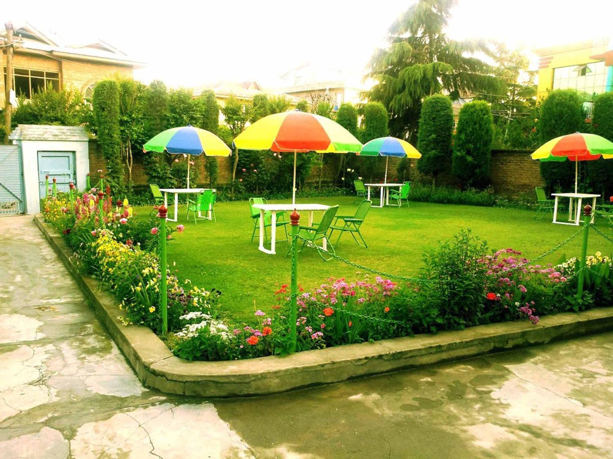 Ikraam Inn Bed & Breakfast Srīnagar Exterior foto