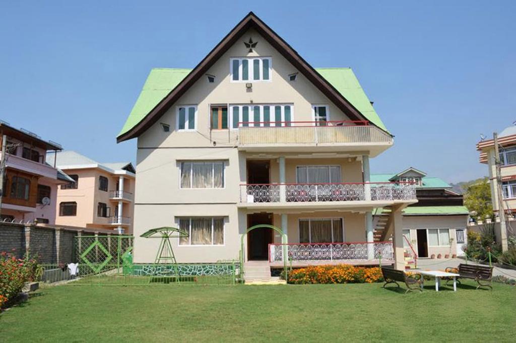 Ikraam Inn Bed & Breakfast Srīnagar Exterior foto